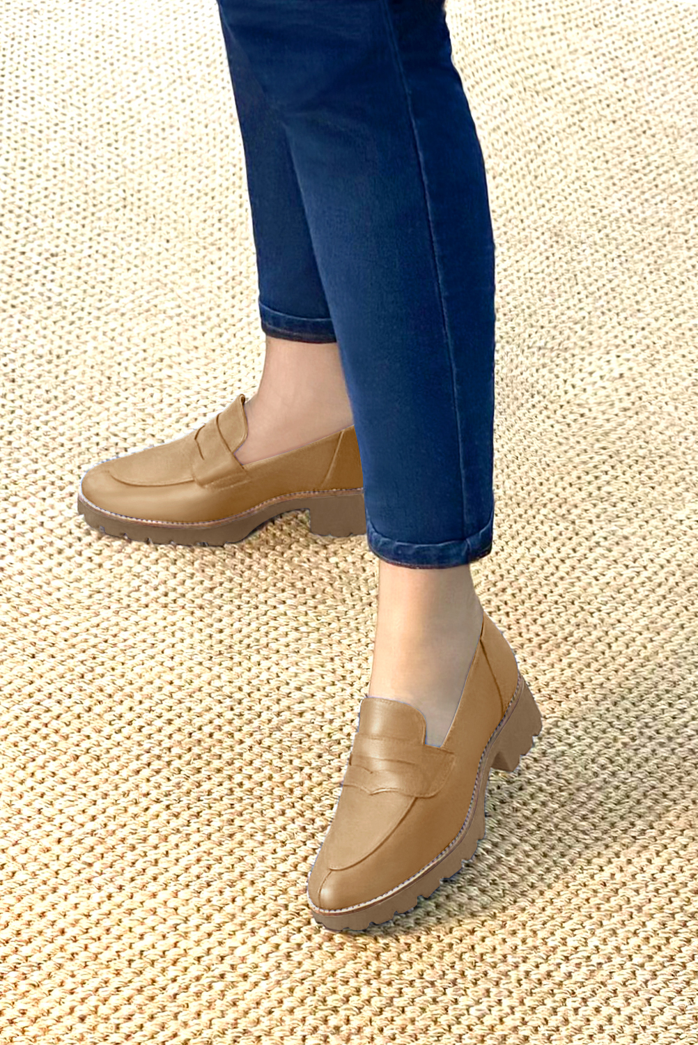 Camel beige women's casual loafers. Round toe. Low rubber soles. Worn view - Florence KOOIJMAN